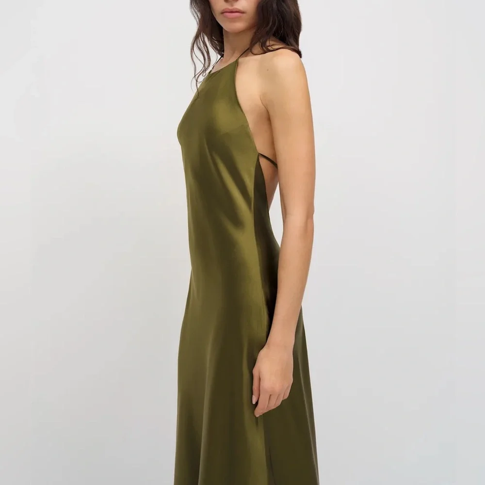 Reformation Jeany Silk Dress In Moss Garden, NWOT, NEVER WORN, NO FLAWS. - Picture 3 of 16
